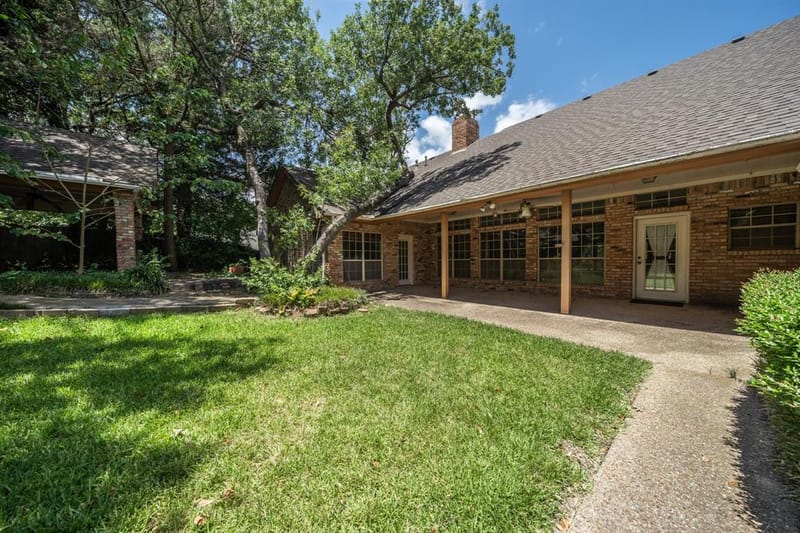 10000 Stony Point Drive, Woodway TX 76712 - Photo 8