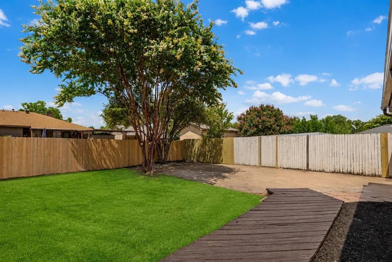 2429 Chestnut Way, Bedford TX 76022 - Photo 16
