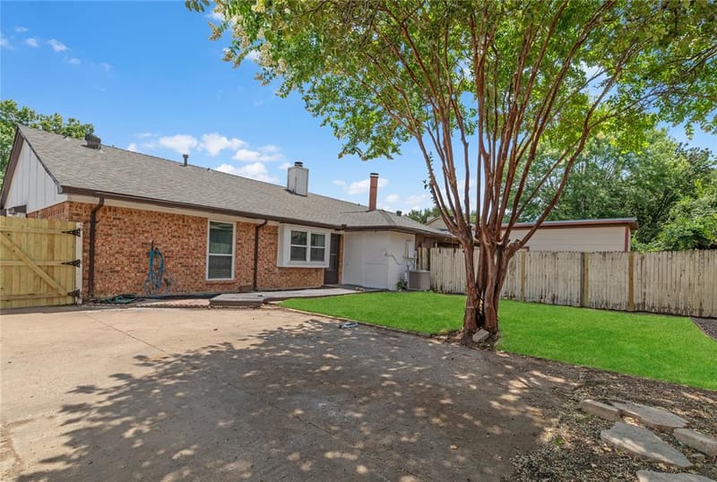 2429 Chestnut Way, Bedford TX 76022 - Photo 15