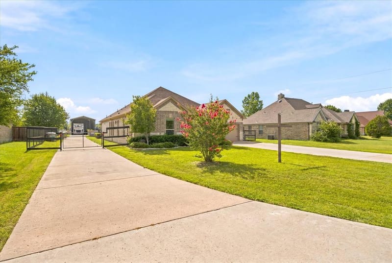 11215 Mason Drive, Lavon TX 75166 - Photo 3