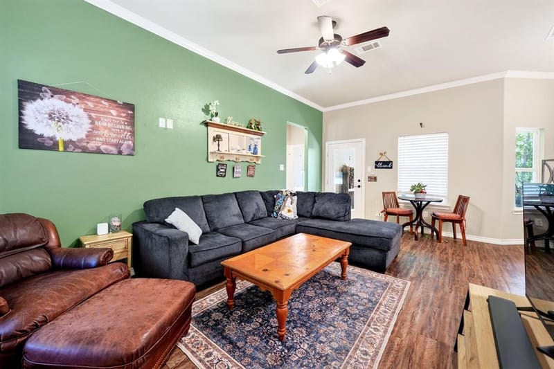 1007 Rebekah Drive, Seven Points TX 75143 - Photo 7