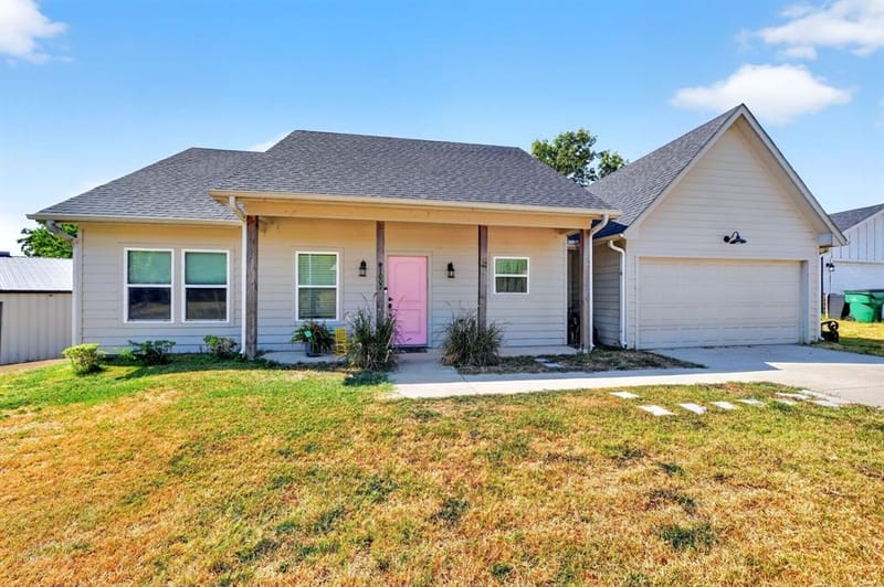 1007 Rebekah Drive, Seven Points TX 75143 - Photo 4