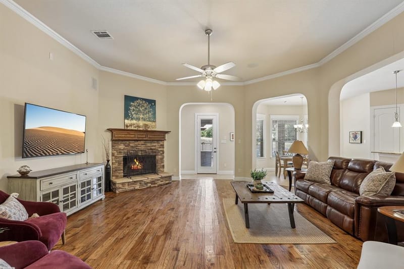 2810 Fossil Creek Drive, Midlothian TX 76065 - Photo 3
