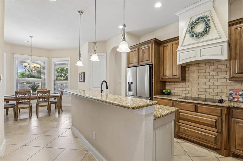2810 Fossil Creek Drive, Midlothian TX 76065 - Photo 9