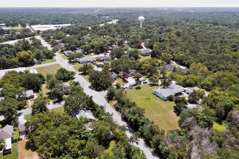 908 W Heron Street, Denison TX 75020 - Photo 32