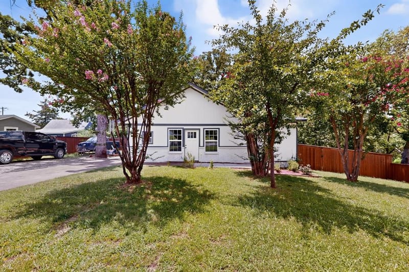 908 W Heron Street, Denison TX 75020 - Photo 5