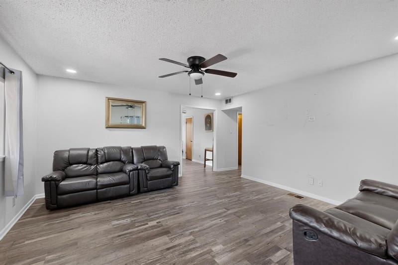 908 W Heron Street, Denison TX 75020 - Photo 37