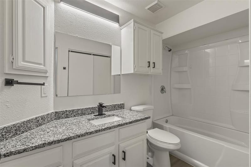 3701 Clover Hill Lane, Carrollton TX 75007 - Photo 23