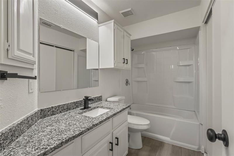 3701 Clover Hill Lane, Carrollton TX 75007 - Photo 22