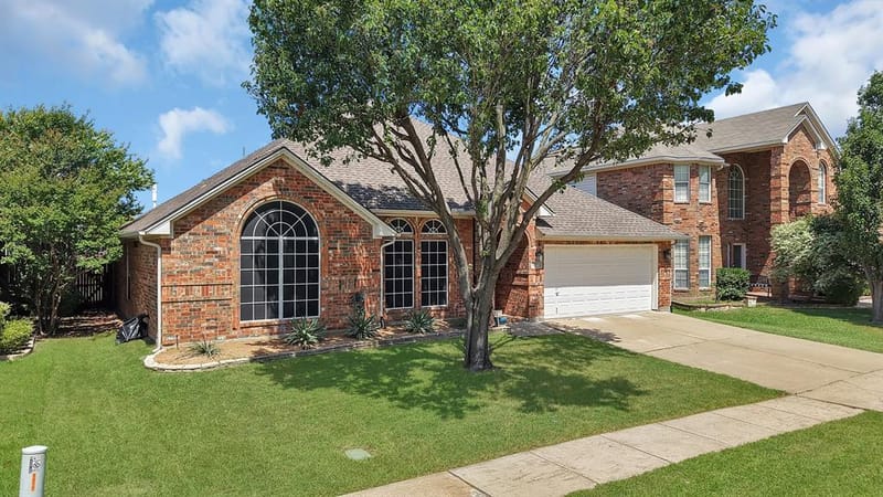 4677 Vespesian Lane, Grand Prairie TX 75052 - Photo 2