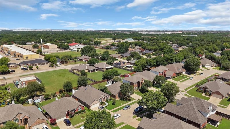 4677 Vespesian Lane, Grand Prairie TX 75052 - Photo 4