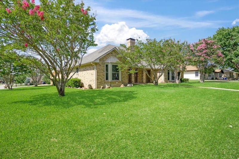 1621 Idlewood Drive, Sherman TX 75092 - Photo 2