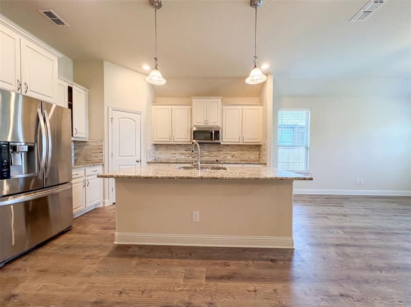 3005 S College Avenue, Decatur TX 76234 - Photo 7