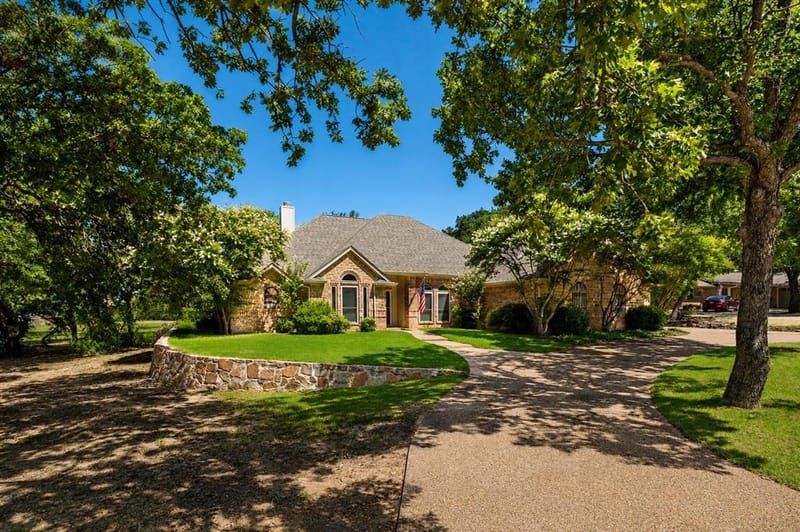 222 Hart Court, Runaway Bay TX 76426 - Photo 2