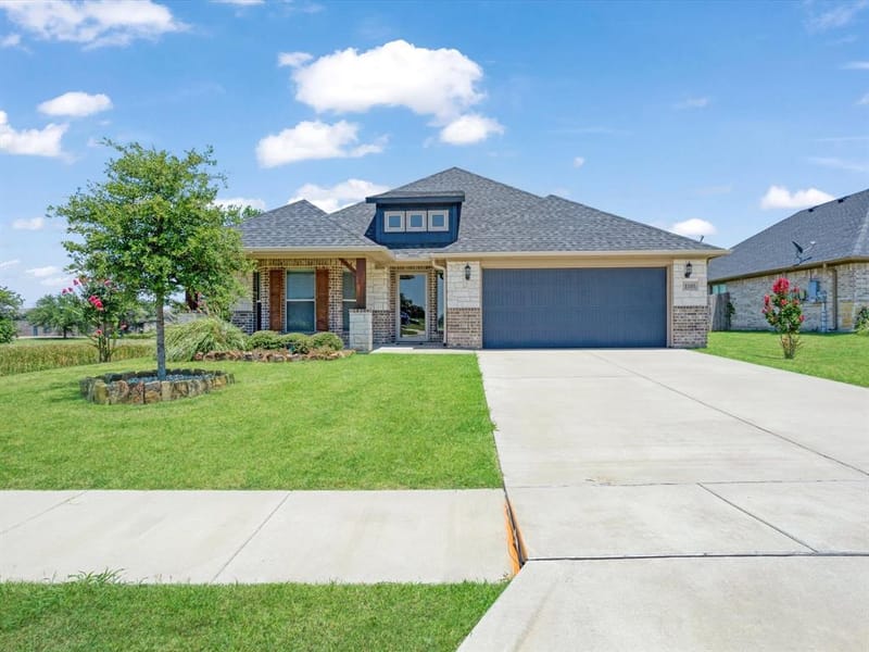 1105 Del Mar Drive, Sherman TX 75092 - Photo 2