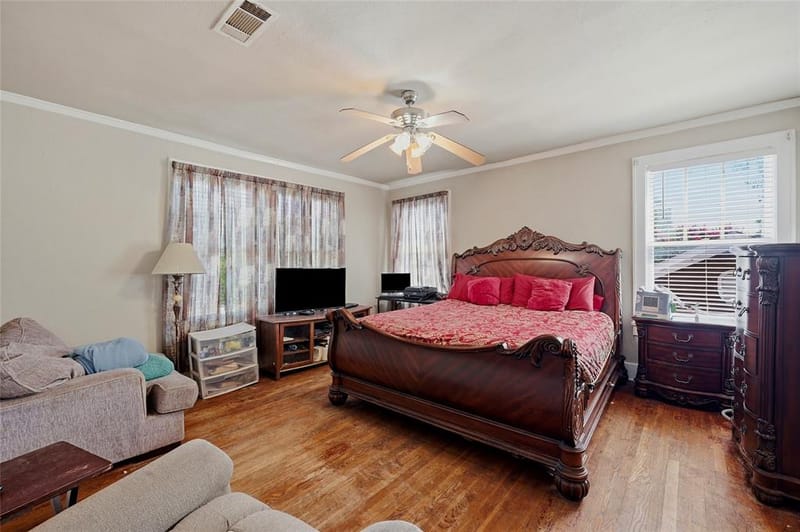 221 W 5th Street, Bonham TX 75418 - Photo 17
