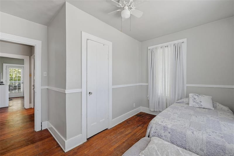 221 W 5th Street, Bonham TX 75418 - Photo 15