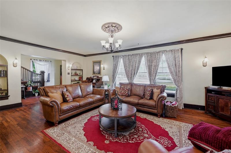 221 W 5th Street, Bonham TX 75418 - Photo 4