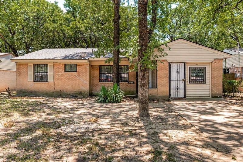 6810 Marla Drive, Dallas TX 75217 - Photo 2