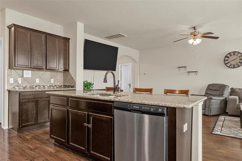 11116 Whitlock Drive, Lorena TX 76655 - Photo 12
