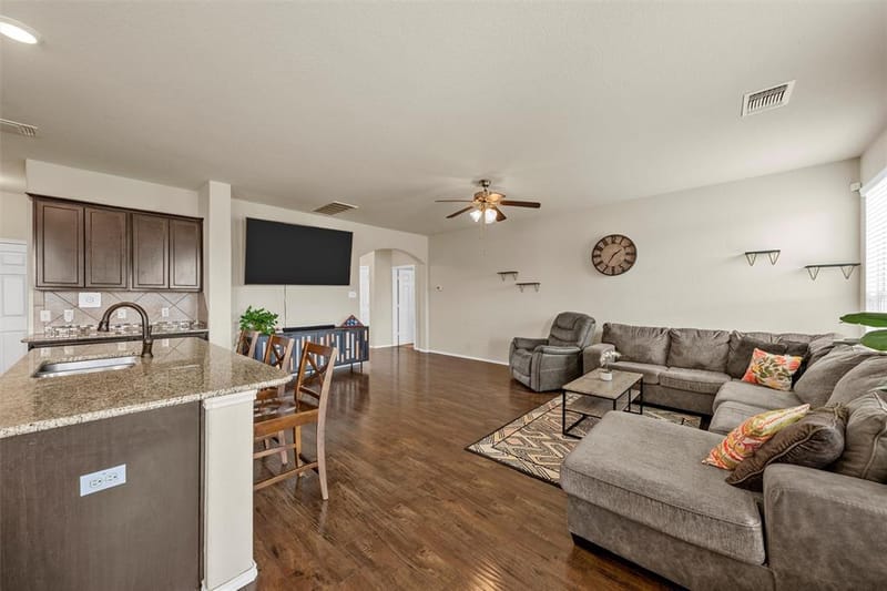 11116 Whitlock Drive, Lorena TX 76655 - Photo 7