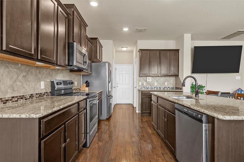 11116 Whitlock Drive, Lorena TX 76655 - Photo 10