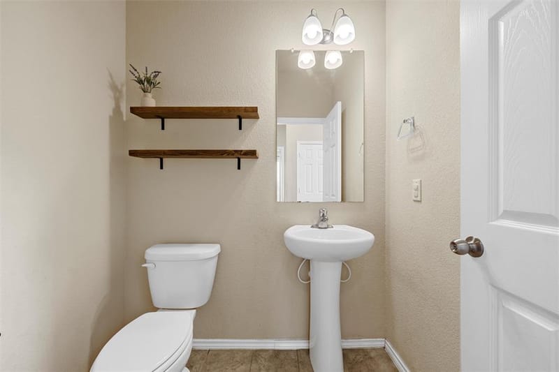 11116 Whitlock Drive, Lorena TX 76655 - Photo 15