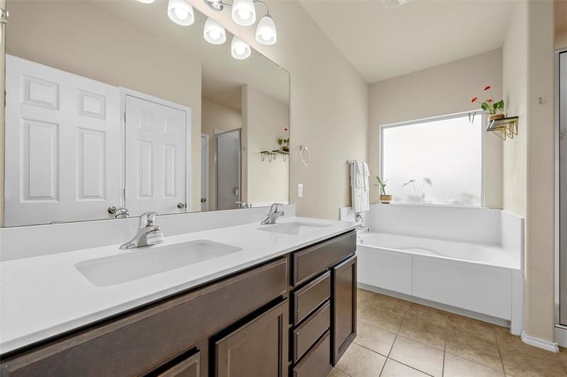 11116 Whitlock Drive, Lorena TX 76655 - Photo 19