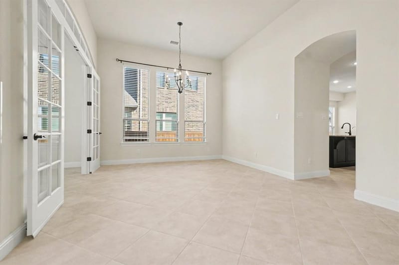 12236 Curry Creek Drive, Frisco TX 75035 - Photo 9