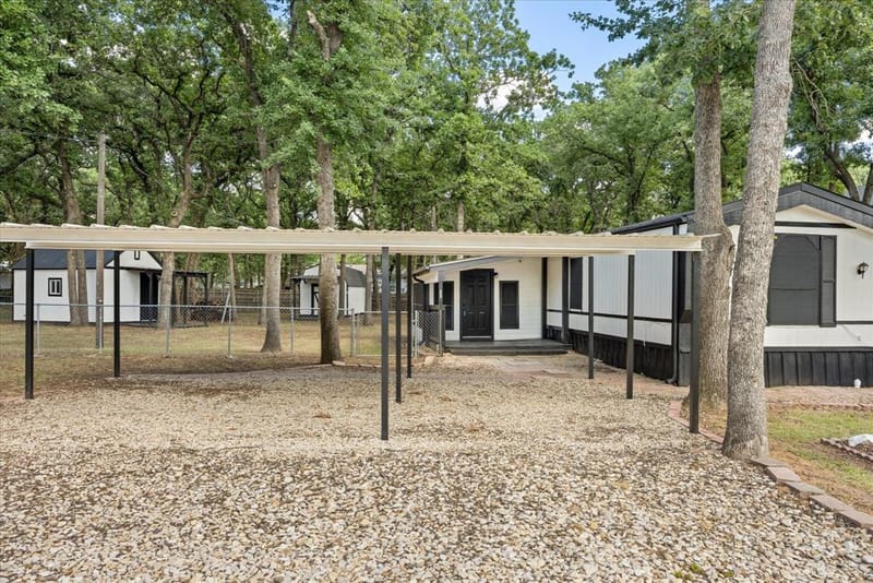 4617 Lyndi Lane, Granbury TX 76049 - Photo 4