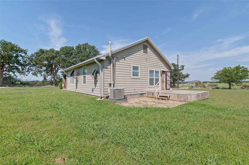 3200 County Road 155, Whitesboro TX 76273 - Photo 17