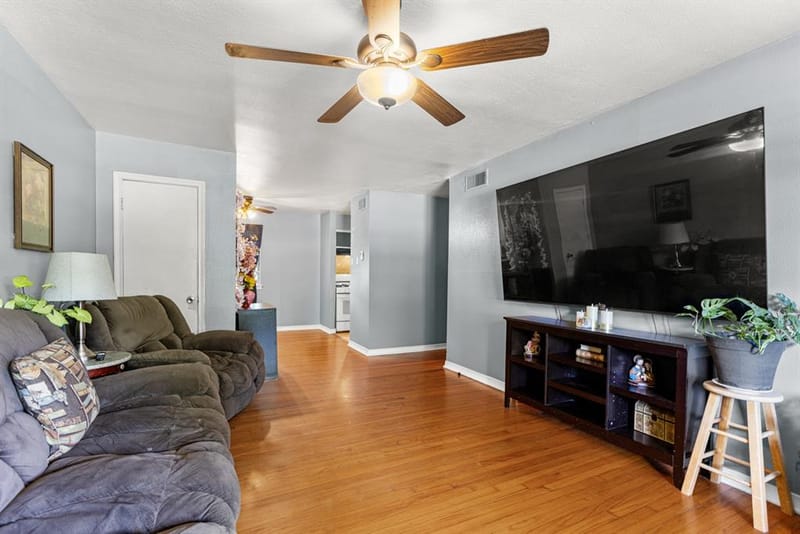 301 W Ridgewood Drive, Garland TX 75041 - Photo 3