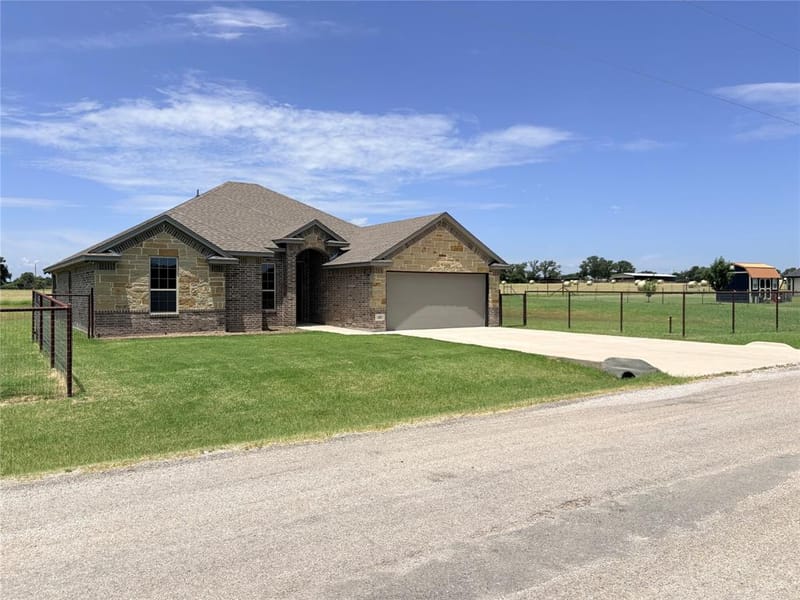 109 Cool Meadows Court, Millsap TX 76066 - Photo 3