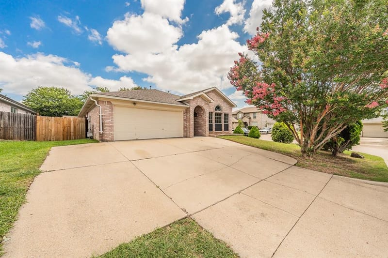 10212 Brea Canyon Road, Fort Worth TX 76108 - Photo 2