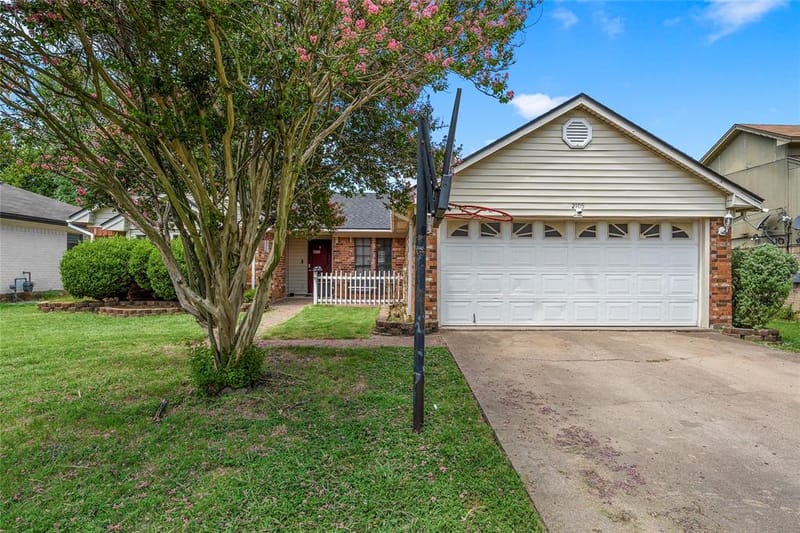 2105 Real Drive, Woodway TX 76712 - Photo 2