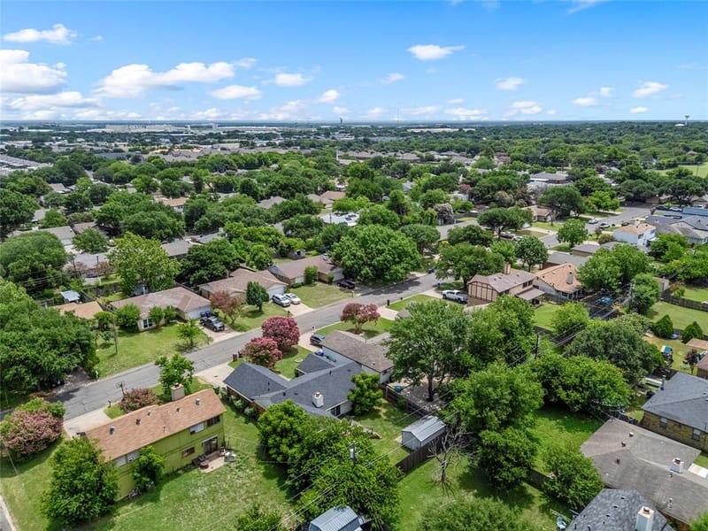2105 Real Drive, Woodway TX 76712 - Photo 36