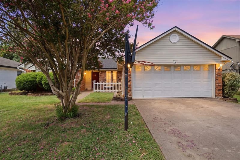 2105 Real Drive, Woodway TX 76712