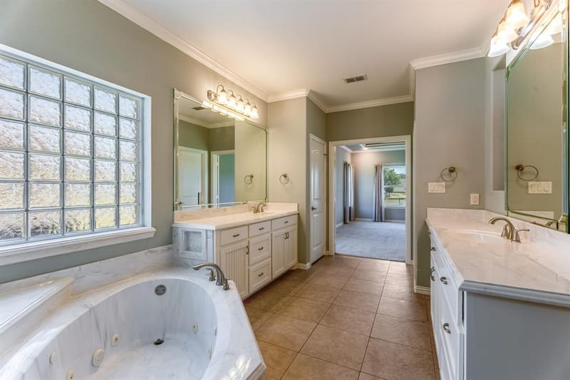 2009 Canaveral Court, Granbury TX 76048 - Photo 18