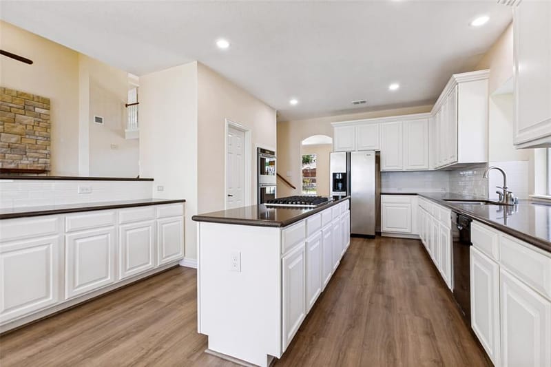 4115 Abingdon Drive, Garland TX 75043 - Photo 12