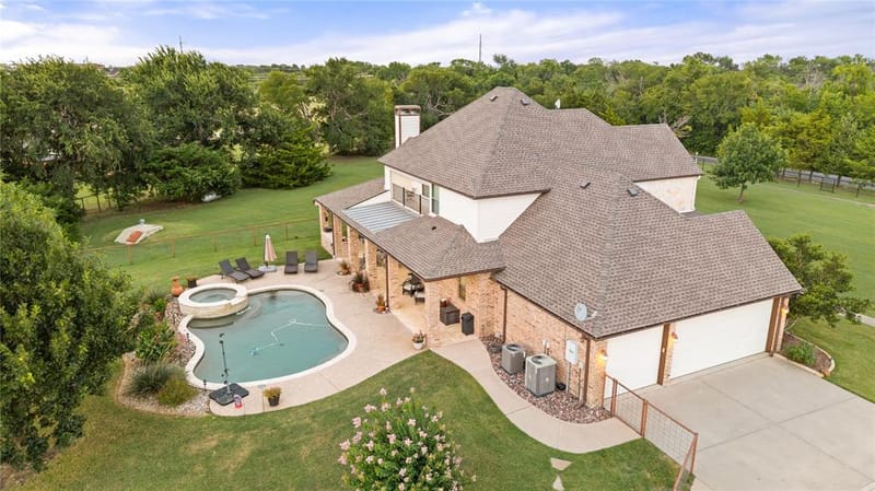 633 Durning Road, Van Alstyne TX 75495 - Photo 9