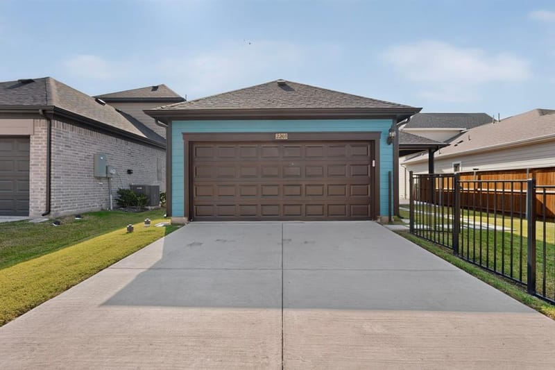 2208 Fairwater Mews, Rowlett TX 75088 - Photo 35