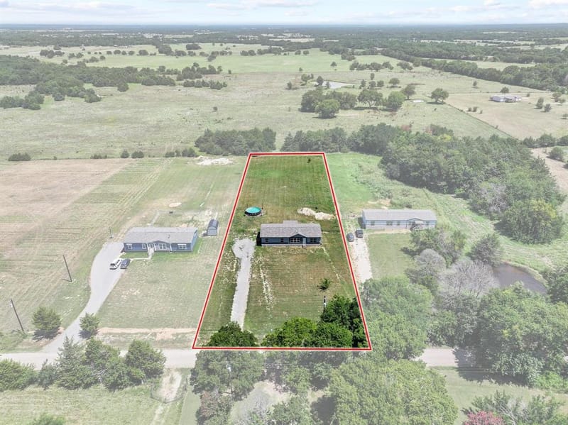1235 County Road 1400, Ravenna TX 75476 - Photo 2