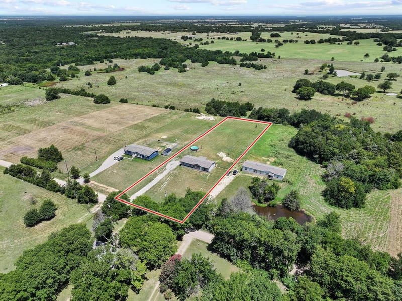 1235 County Road 1400, Ravenna TX 75476 - Photo 33