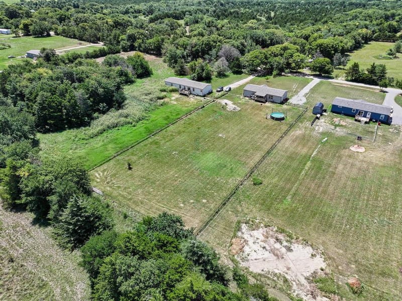 1235 County Road 1400, Ravenna TX 75476 - Photo 39