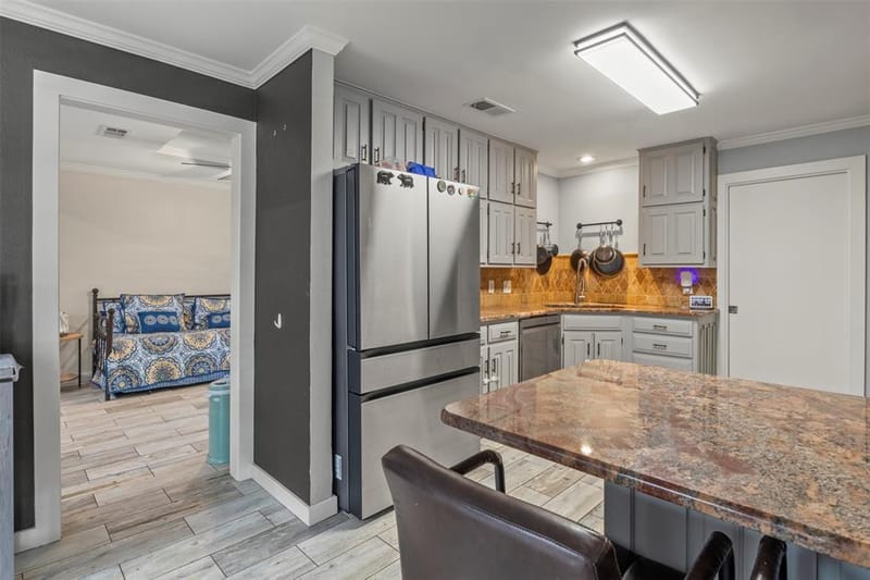 4812 Arabian Court, Arlington TX 76017 - Photo 9