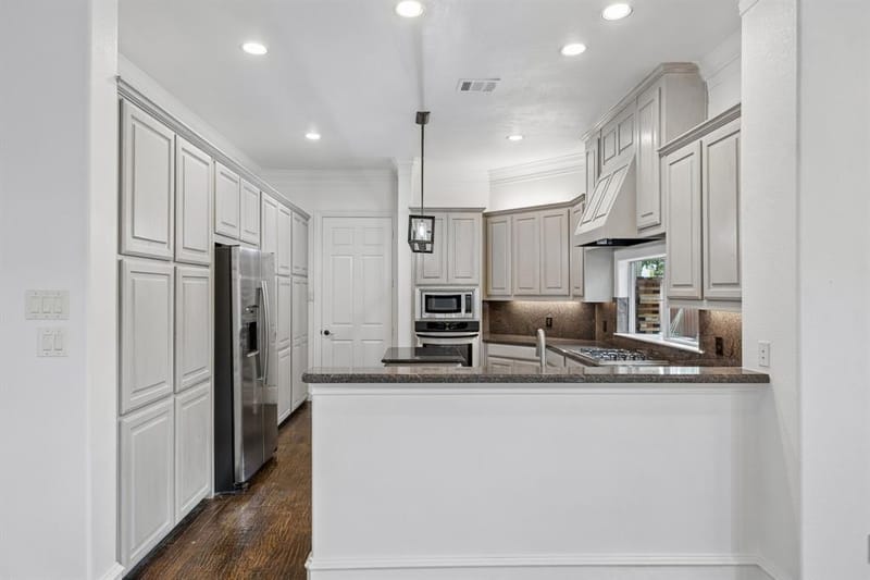 5609 La Foy Boulevard, Dallas TX 75209 - Photo 5