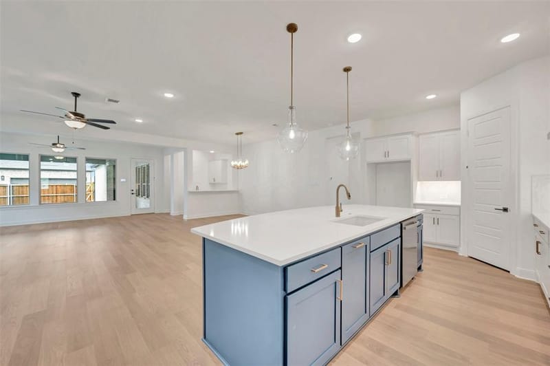 2086 Spotted Fawn Drive, Arlington TX 76005 - Photo 6