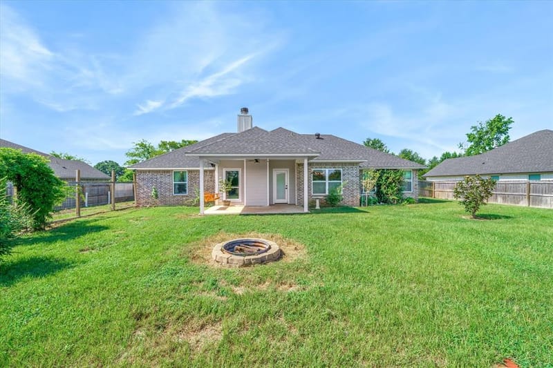 677 Oklahoma Street, Van TX 75790 - Photo 16
