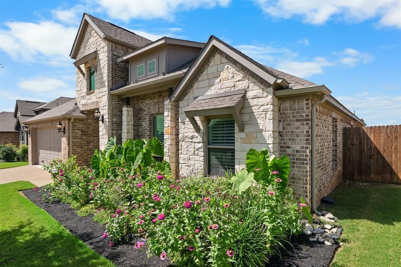1801 Fabian Drive, Waco TX 76712 - Photo 3