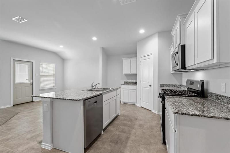 9413 Firedog Drive, Fort Worth TX 76131 - Photo 5